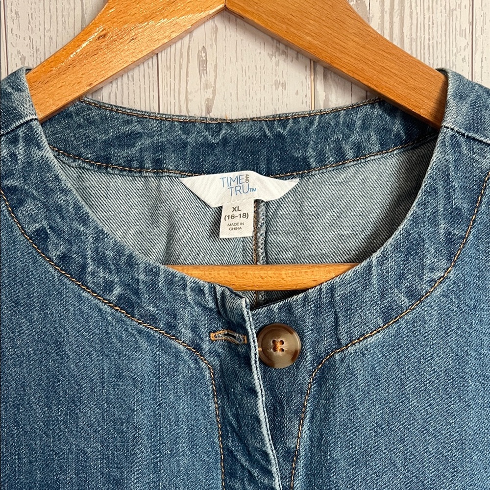 Time and Tru Light Blue Denim Round-Neck Button Top - Picture 2 of 3